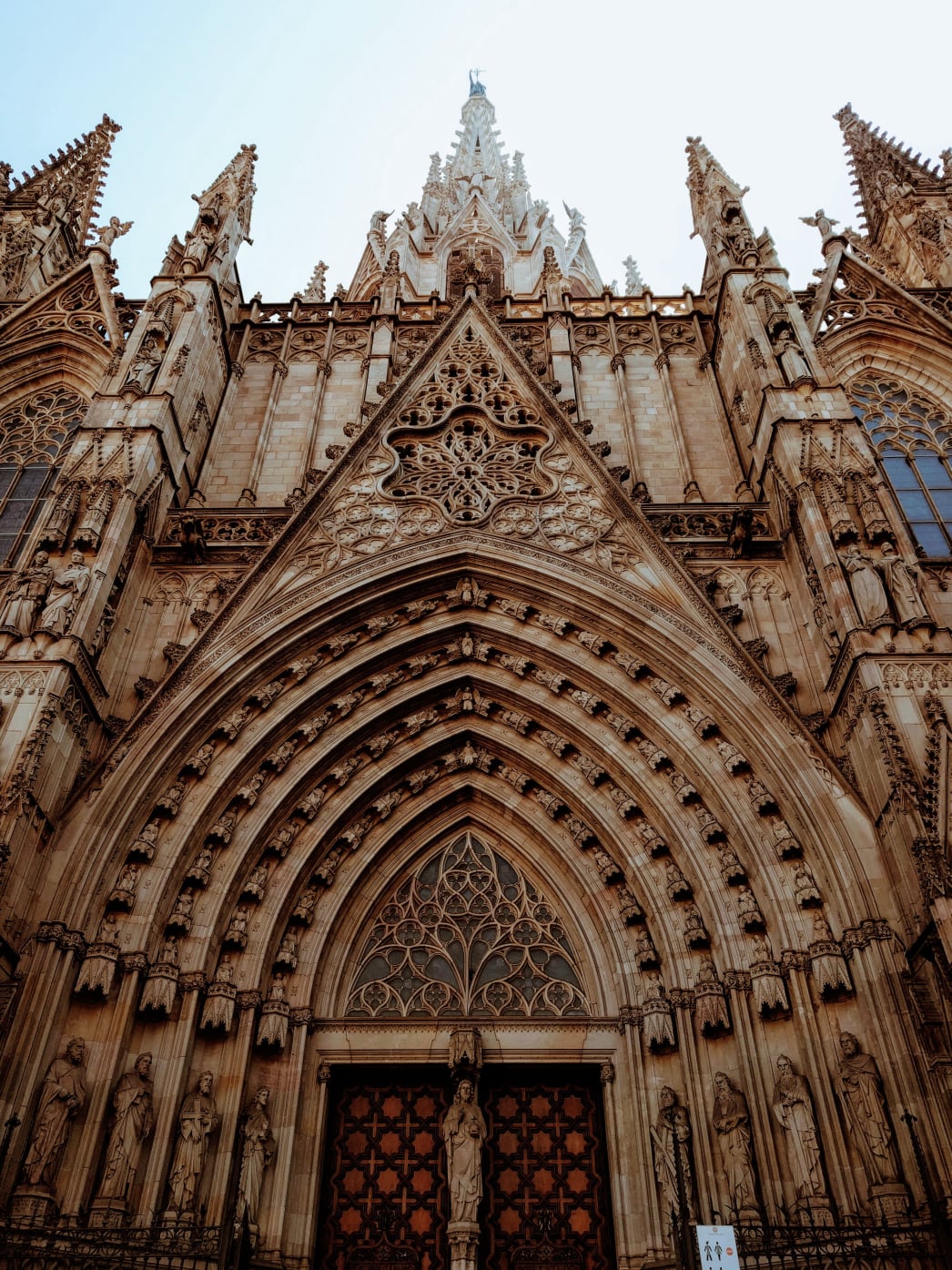 5. Áudioguia de Barcelona. Catedral de la Santa Cruz y Santa Eulalia, catedral de Barcelona.