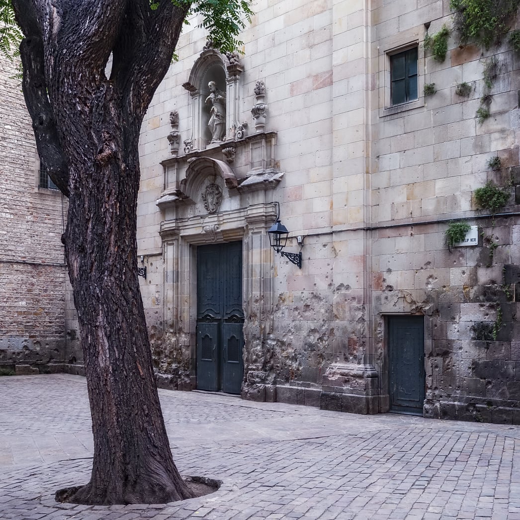 14. Áudioguia de Barcelona. Praça de San Felipe Neri.